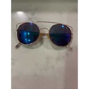 Betsy Johnson Sunglasses Gold‎ Colored Rim Round 5-1/8” Wide Heart Logo EUC